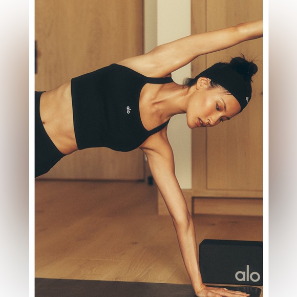 ALO Yoga Tops - Alo Seamless Ribbed Favorite Bra Tank Black